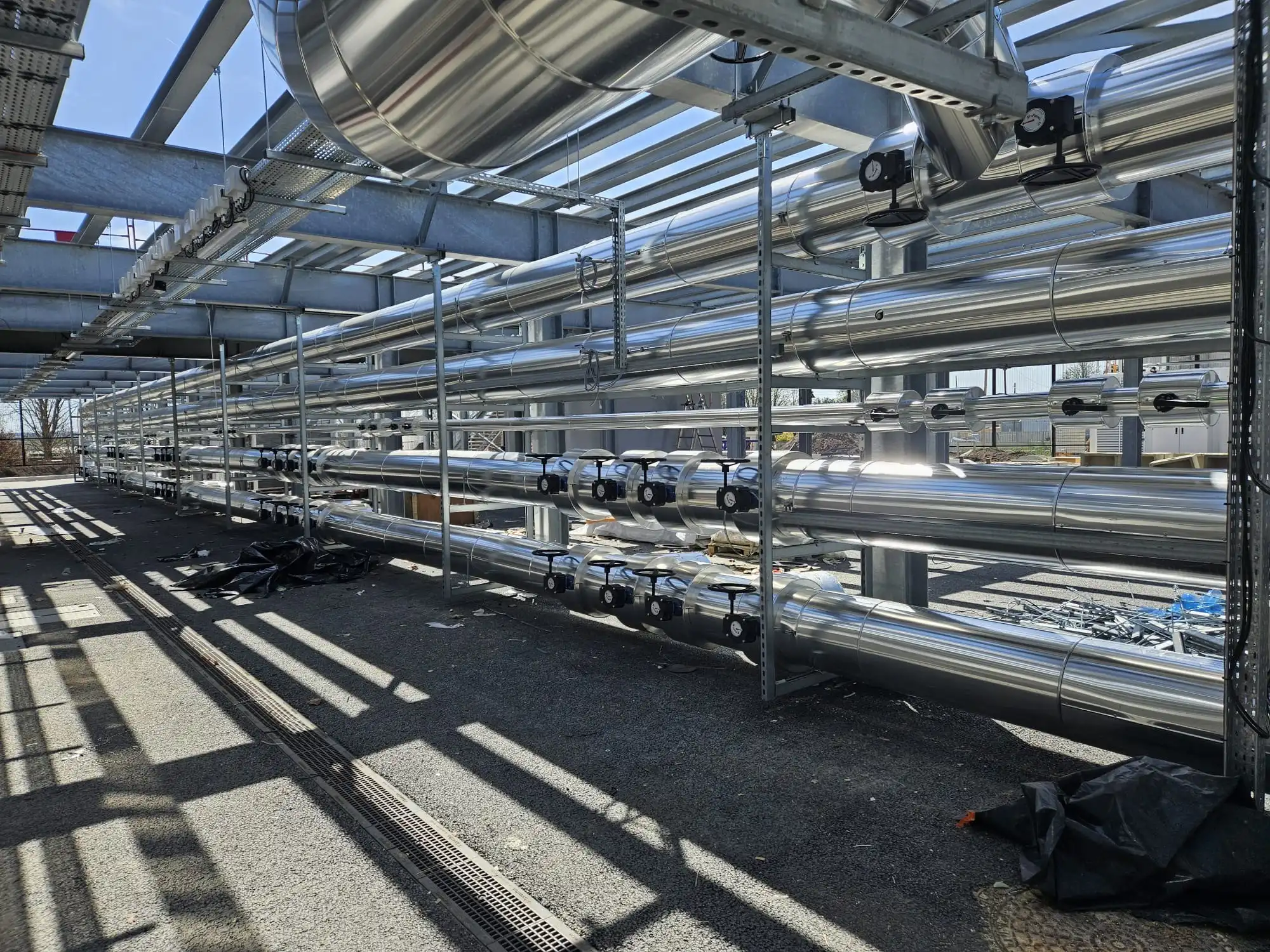 Réseaux de tuyauteries industrielles calorifugés par ISOMATHERM